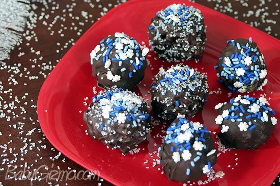 Chocolate Peppermint Rice Krispie Bals