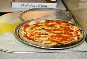 Totonno Pizzeria Napolitano - Coney Island, Brooklyn, NY