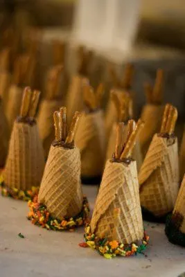thanksgiving teepees out of ice cream cones