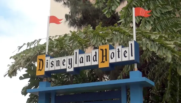 Disneyland Hotel sign