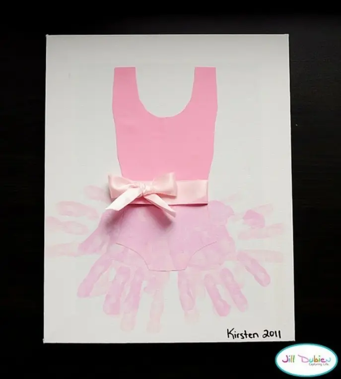 handprint tutu