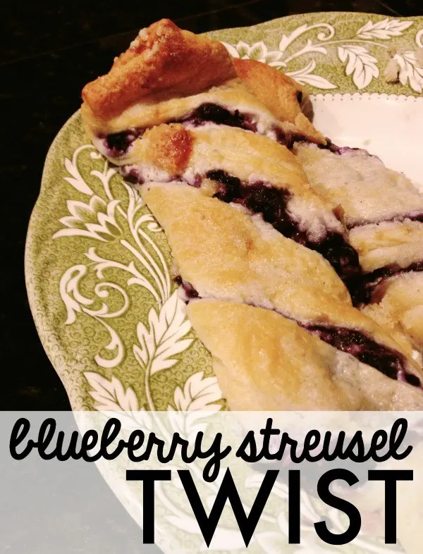 blueberry streusel twist