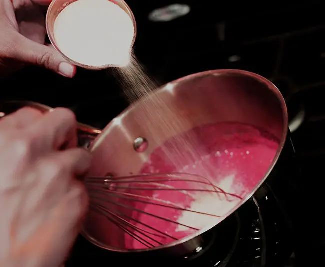 adding sugar to gummy paste