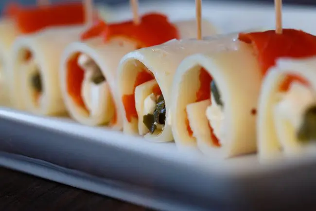 Smoked salmon and cream cheese rolls