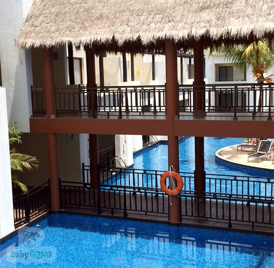 mexico resort pool
