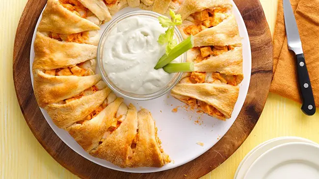 Buffalo Chicken Crescent Ring