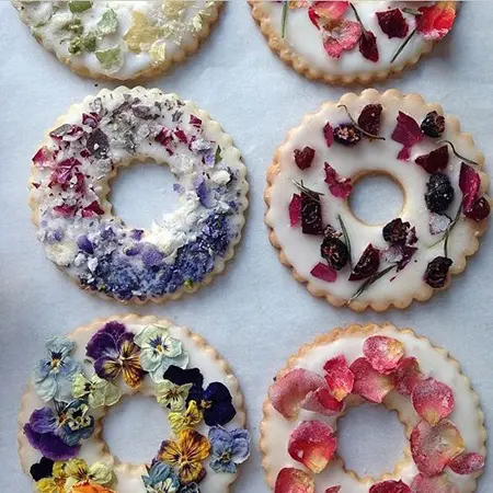 edible flower shortbread cookies