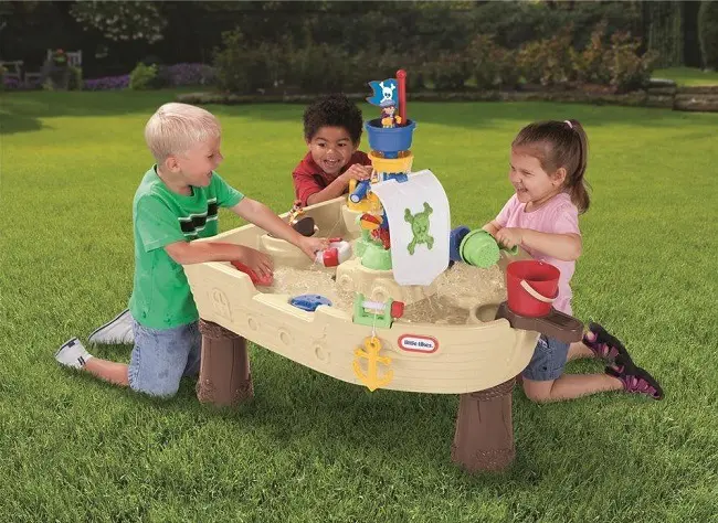 8 ways to use a baby play table