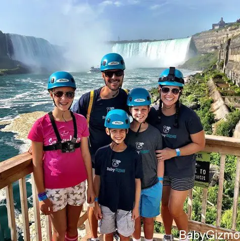 FAMILY AT Niagara Falls Zipline