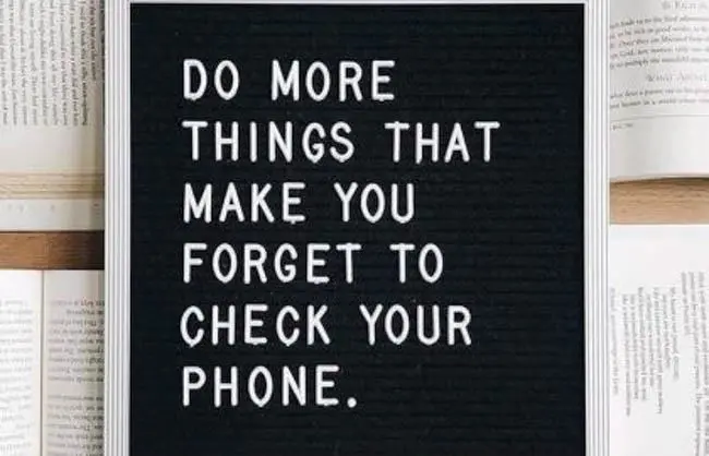 letter board check phone