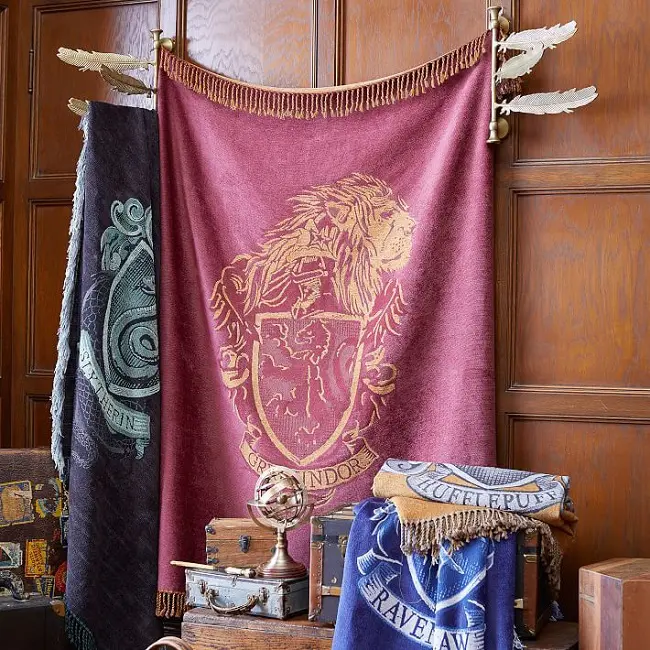 harry potter chenille house crest throw