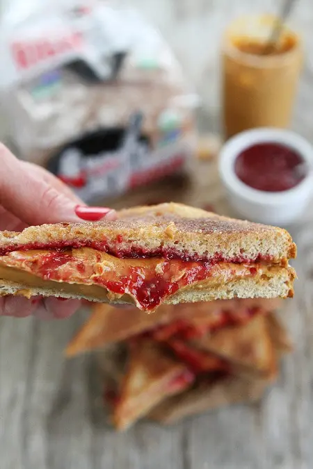 cinnamon pb & j meal