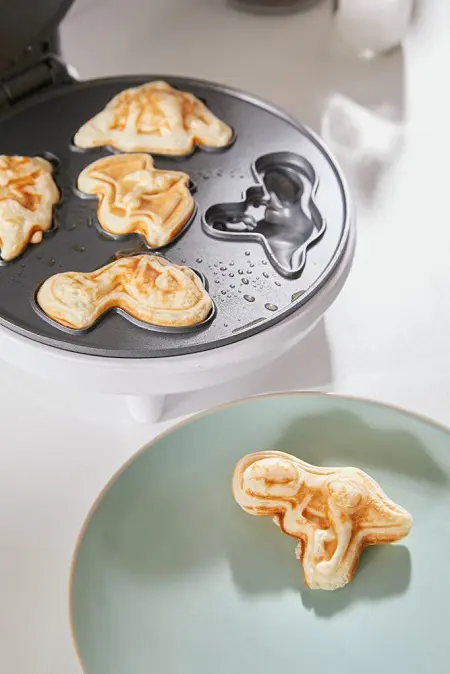 Dinosaur waffle maker