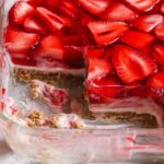 strawberry pretzel salad