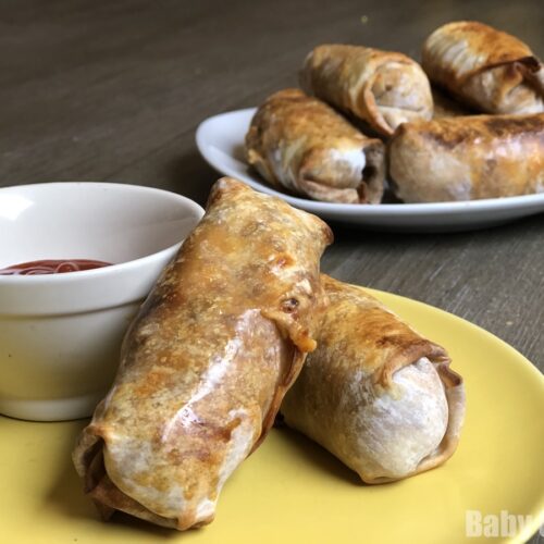 Cheeseburger eggrolls with ketchup