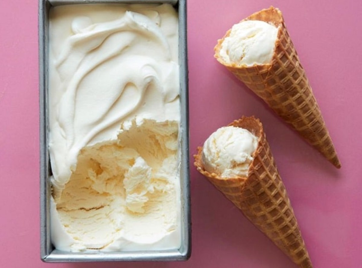 no churn vanilla ice cream with cones
