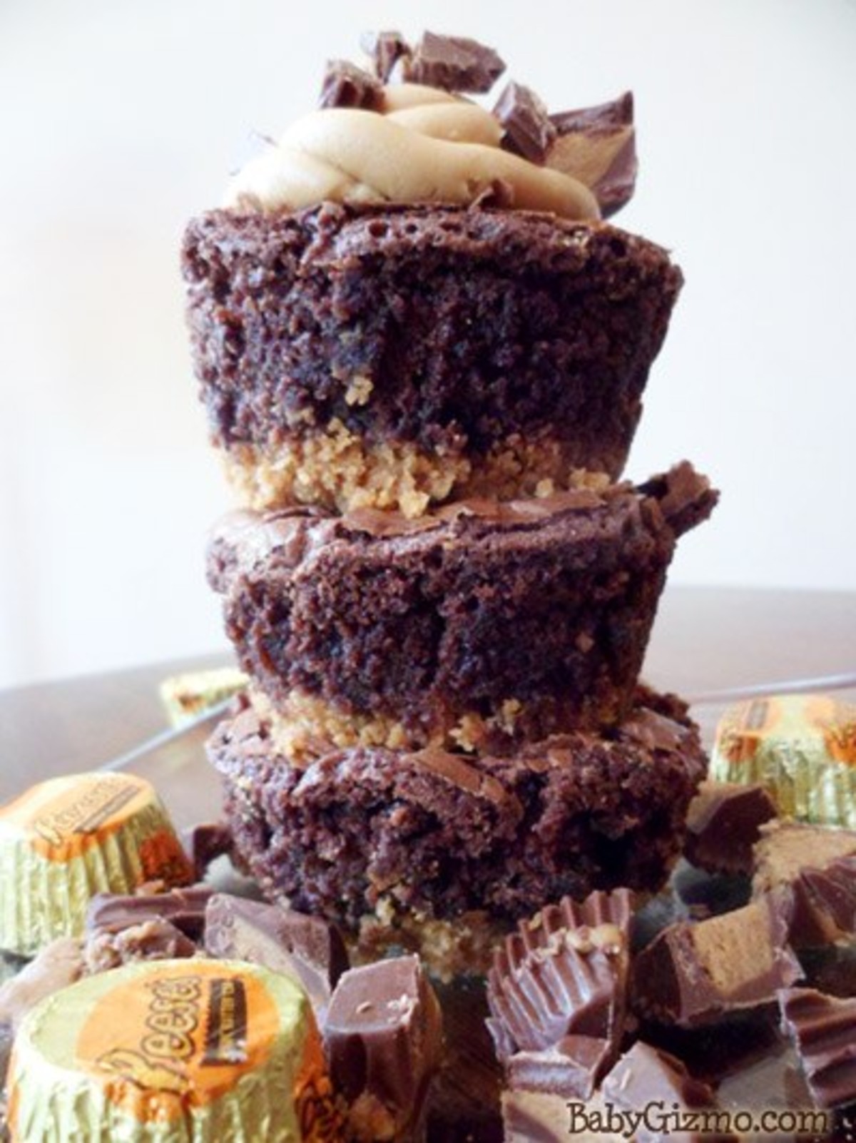 Reeses Peanut Butter Cup Brownie Cupcakes