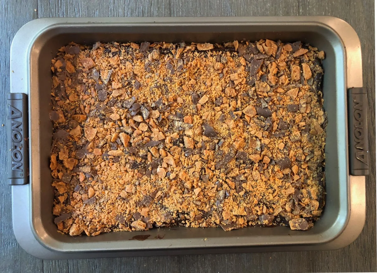 Butterfinger Cookie bars in a pan