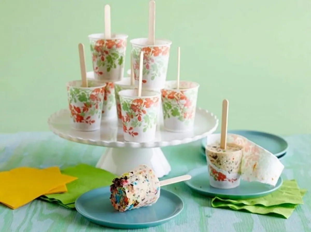 ice cream pops in dixie cups