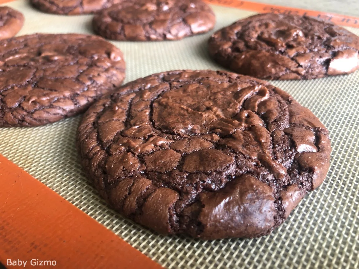 Crumbl Brownie Cookies