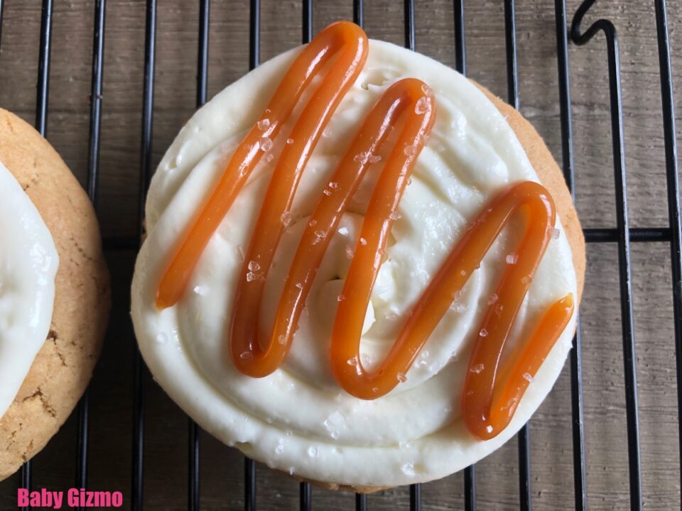 Salted caramel cheesecake cookie crumbl copycat recipe