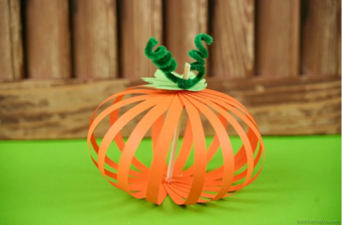 Paper Strip Pumpkin Craft