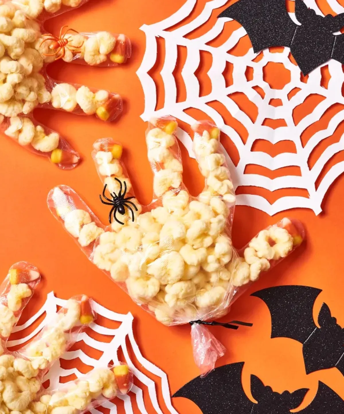 Quick Crafts - Spooky Face Popcorn Halloween Treats  Chuches de halloween,  Fiestas temáticas de halloween, Fiestas infantiles de halloween