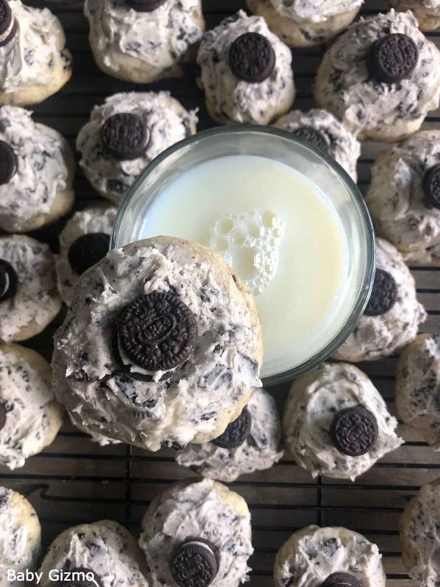 Cookies and Cream Oreo Cookies