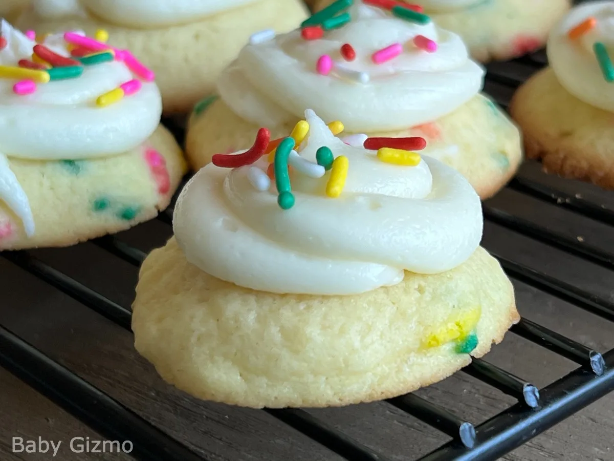 Birthday Cake Cookies with frosting