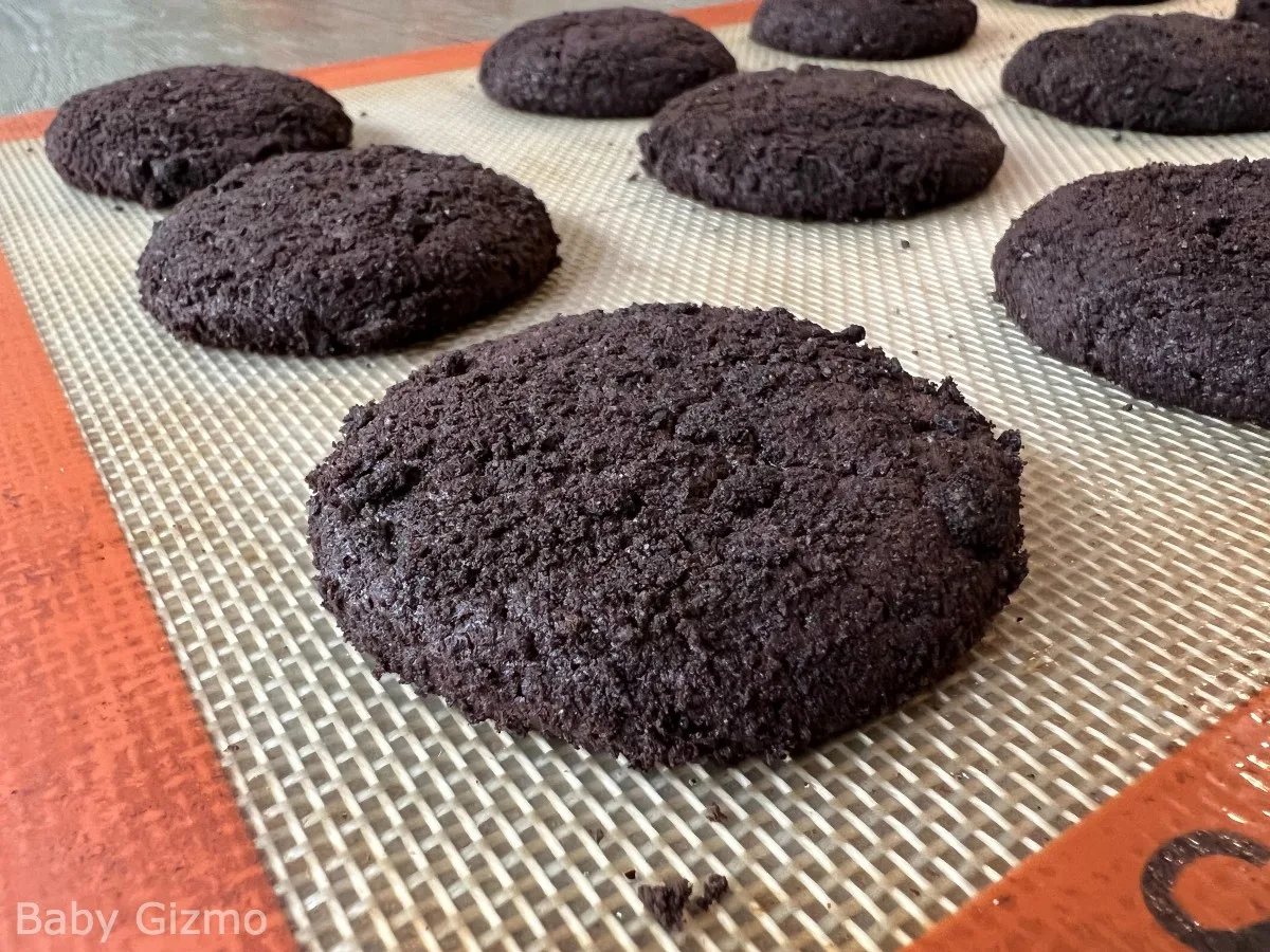 Dirt Cake Cookies on Tray