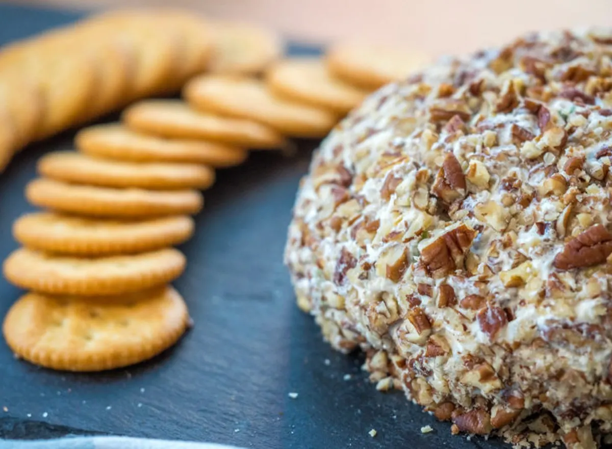 Pineapple Pecan Cheese Ball