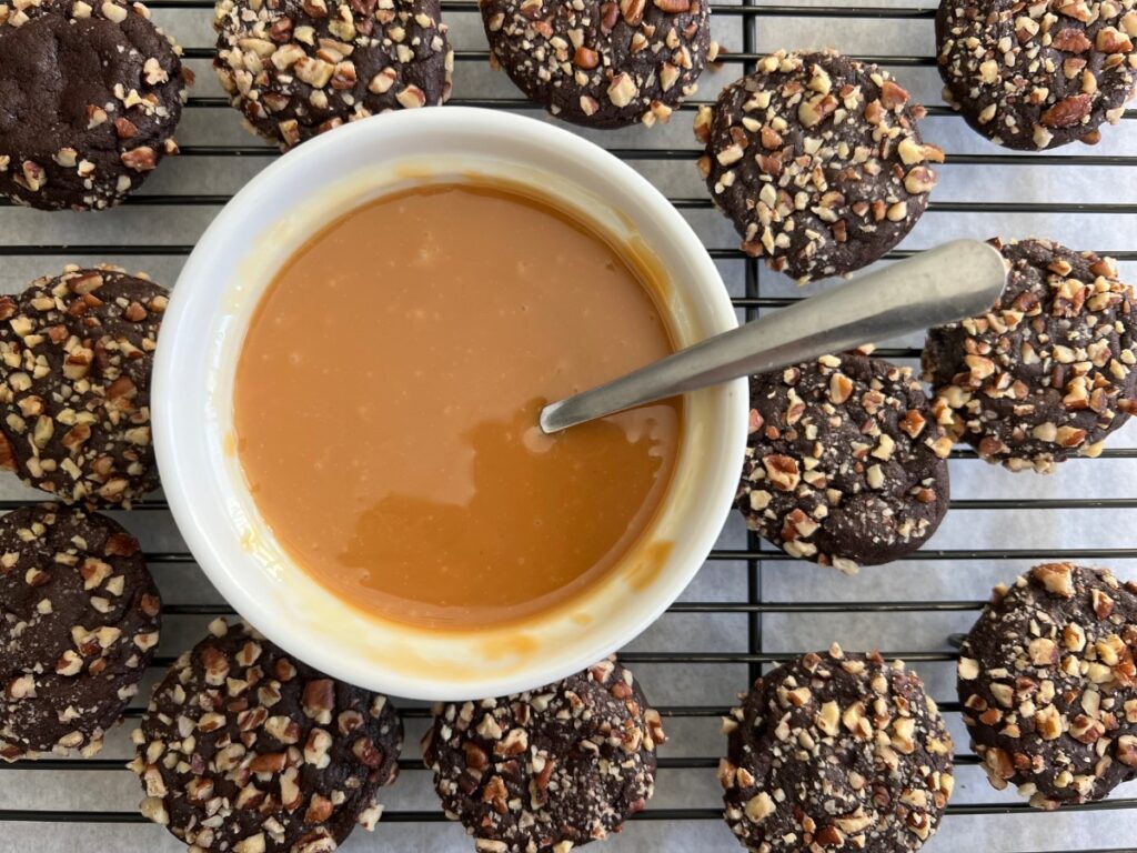 Turtle Caramel Cookies