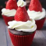 santa hat cupcakes