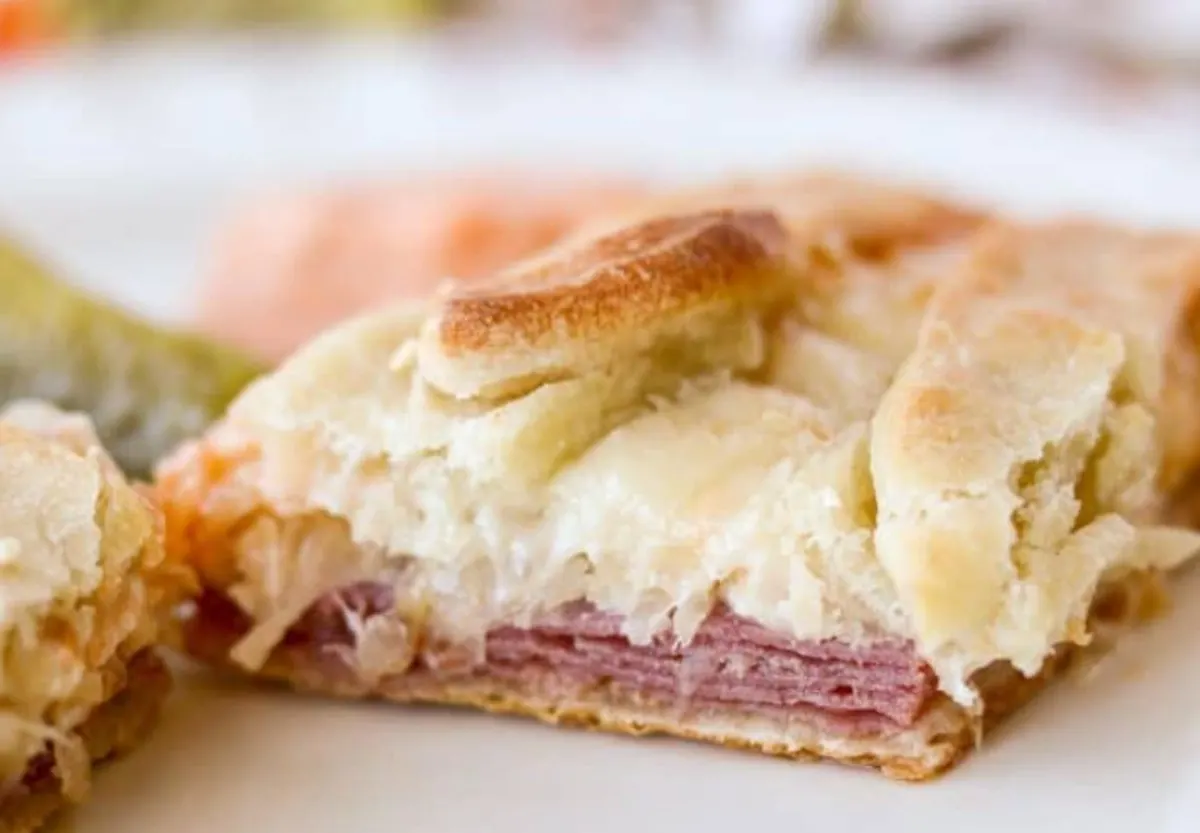 Easy 5-Ingredient Reuben Braid