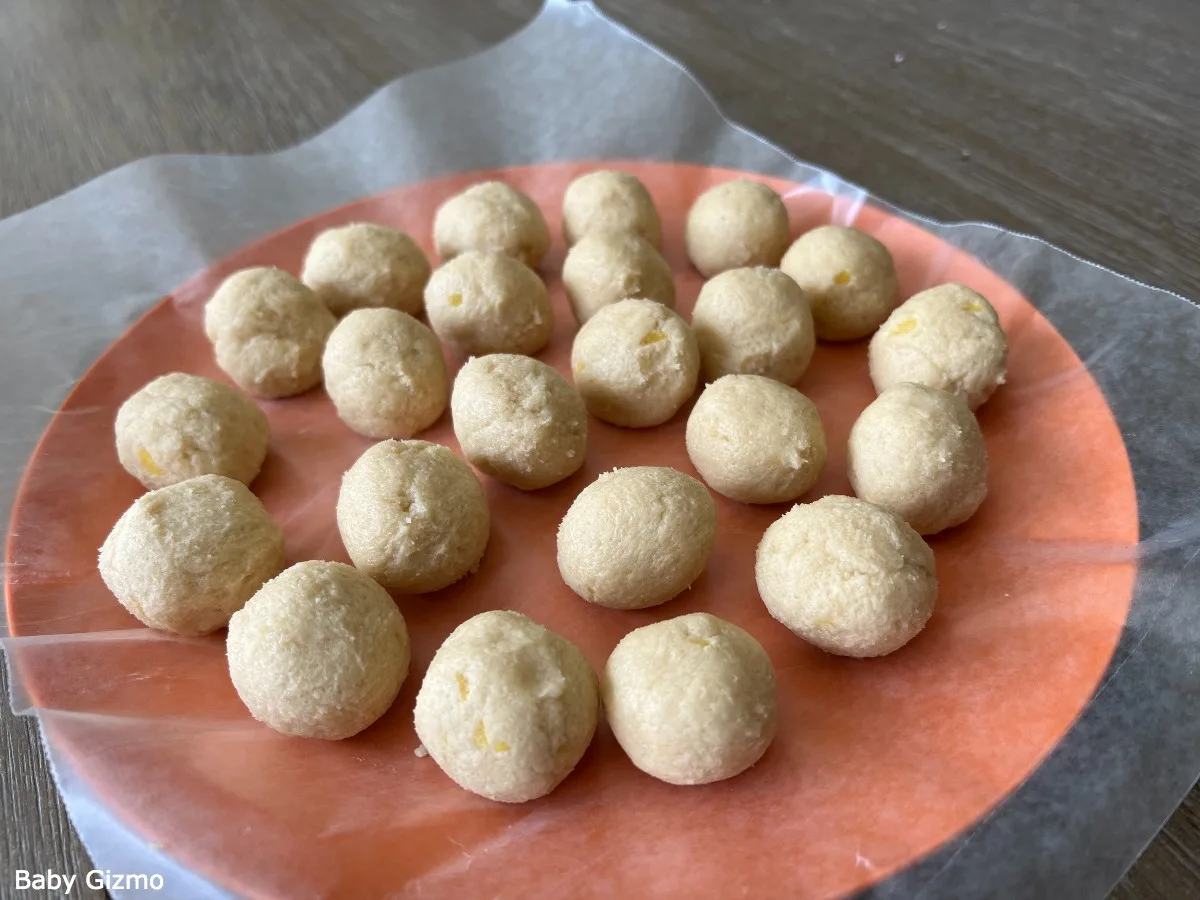 Lemon Cookie Balls