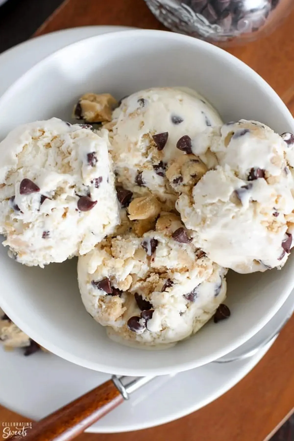 Cookies and Cream Cookies - Celebrating Sweets