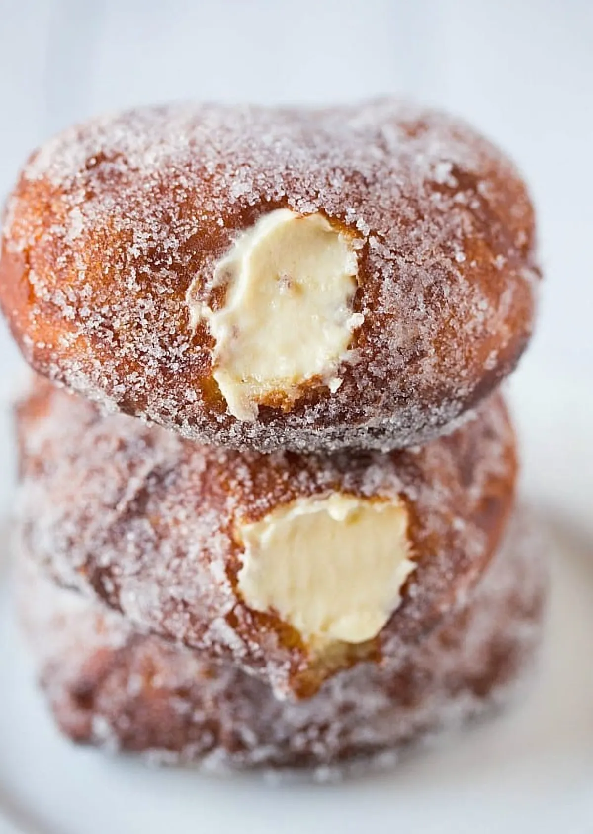 vanilla cream filled donuts