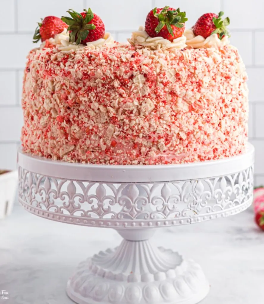 Strawberry Shortcake Cheesecake Cake