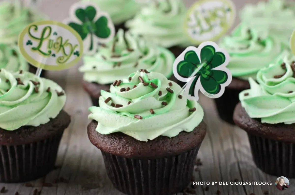 BAILEY'S IRISH CREAM CUPCAKES