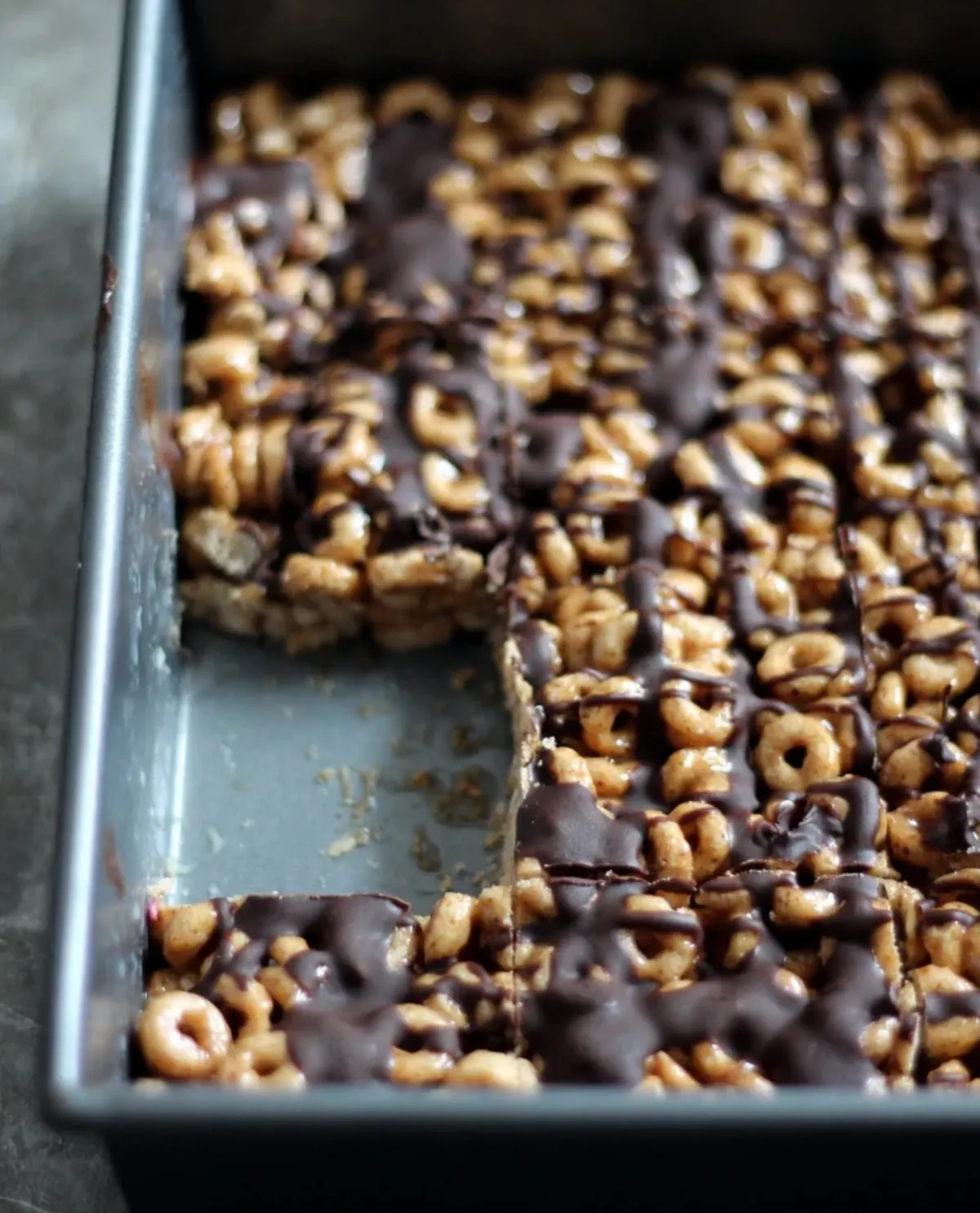 No-Bake Dark Chocolate Almond Butter Cheerio Bars with Flax