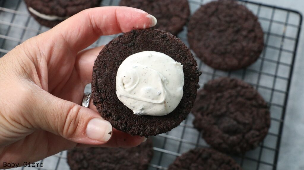 Crumbl Oreo Mallow Sandwich Cookies Copycat Recipe – Baby Gizmo